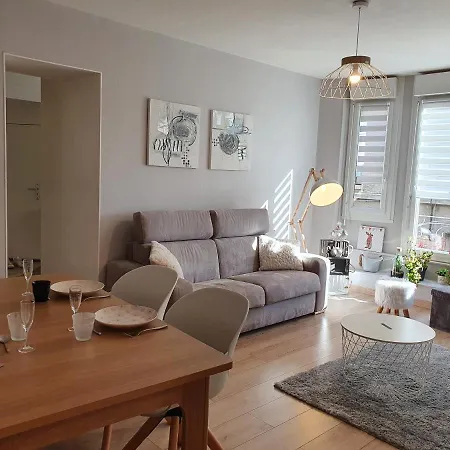 Grand T3 70m2 ,cosy Confort ,2 Chambres, 6 Personnes ,parking Prive Securise Daire *