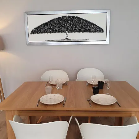 Appartamento Grand T3 70m2 ,cosy Confort ,2 Chambres, 6 Personnes ,parking Privé Sécurisé Reims